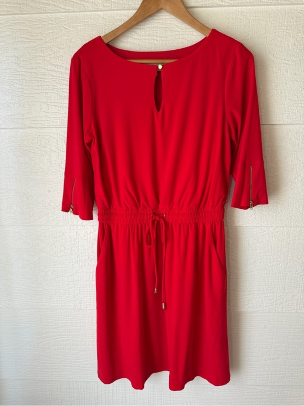 Emma & Michele Red Shift Dress Small 3/4 Sleeve Pockets Gold Zip